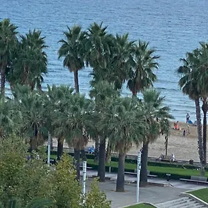 salou-spacieux-appartement-100-m2-vue-sur-mer.catalonia-hotels.com/